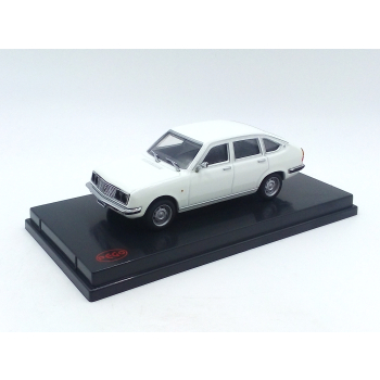 Lancia Beta Berlina (serie 1) 1972 - skala 1:43 - PEGO
